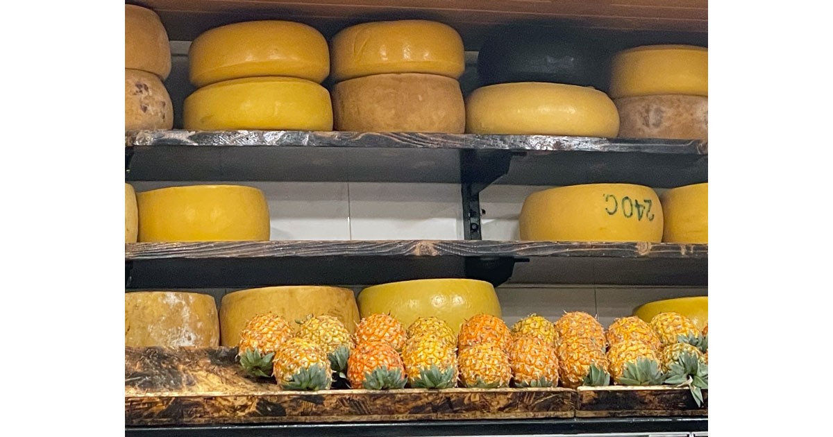 Cheese and pineapples the perfect Azorean duo!