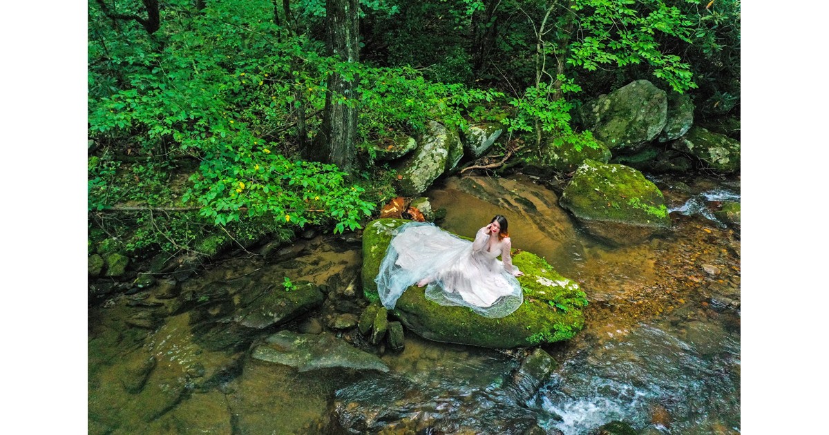 Small Weddings and Elopements in Asheville
