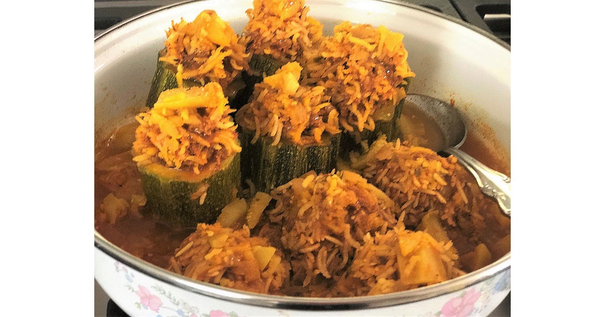Zucchini Stuffed with Rice and Meat